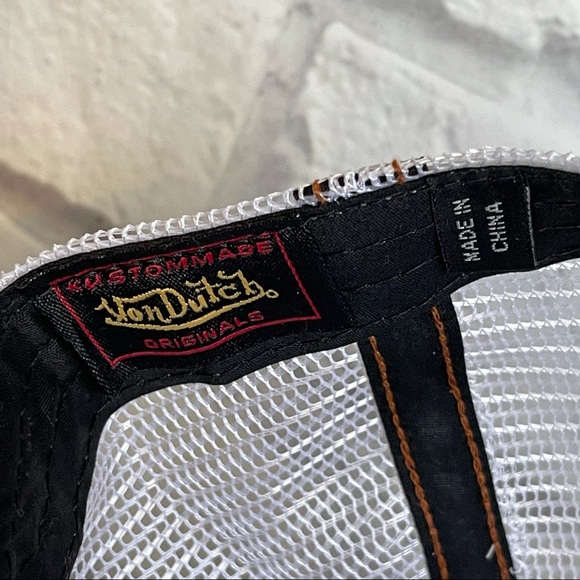 VON DUTCH Kustommade Originals NWOT White Trucker Snapback Hat Cap - Picture 2 of 10